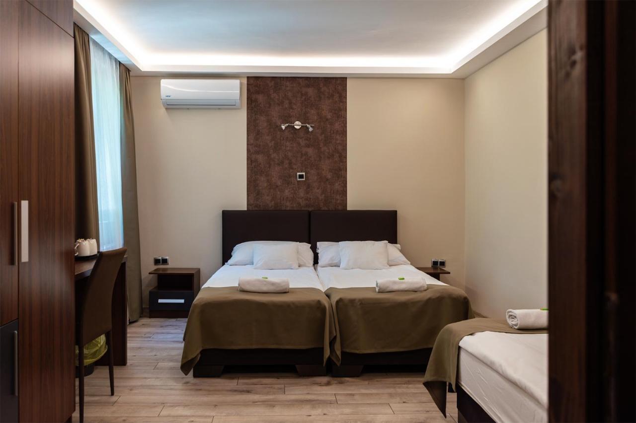 Bed and Breakfast Vén Diófa De Lux Panzió Szeged Exterior foto